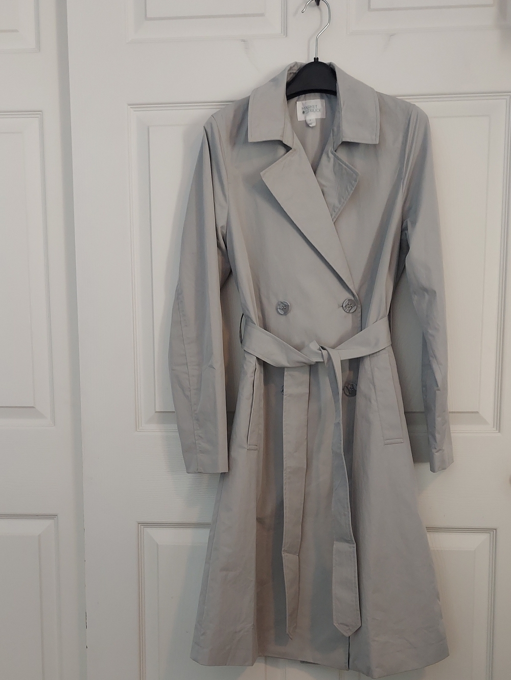 Market & Spruce lightweight trench coat in women's size Small.